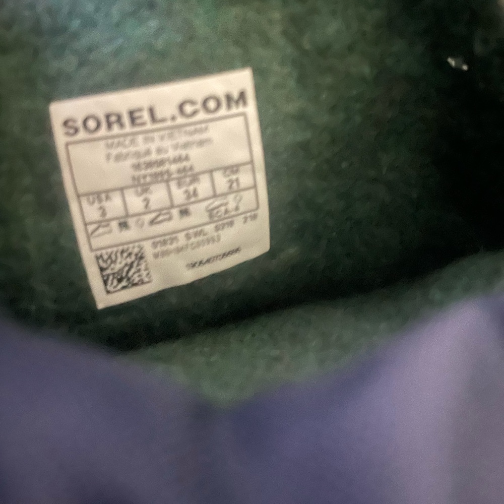 Sorel snow boots size 3  (youth) not toddler - Picture 7 of 7